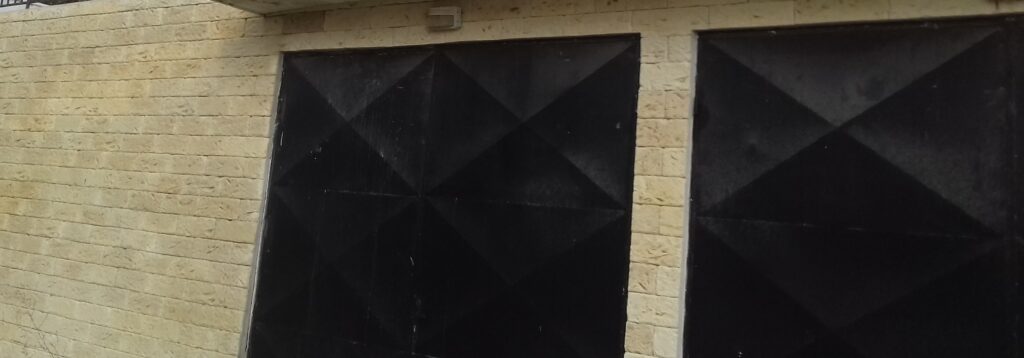 Garage doors Garage doors